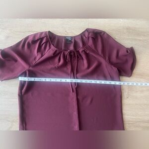 Ann Taylor Burgundy Short Sleeve Blouse SZ S